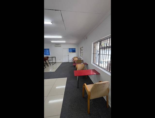 200M² OFFICE TO LET IN MORNINGSIDE
